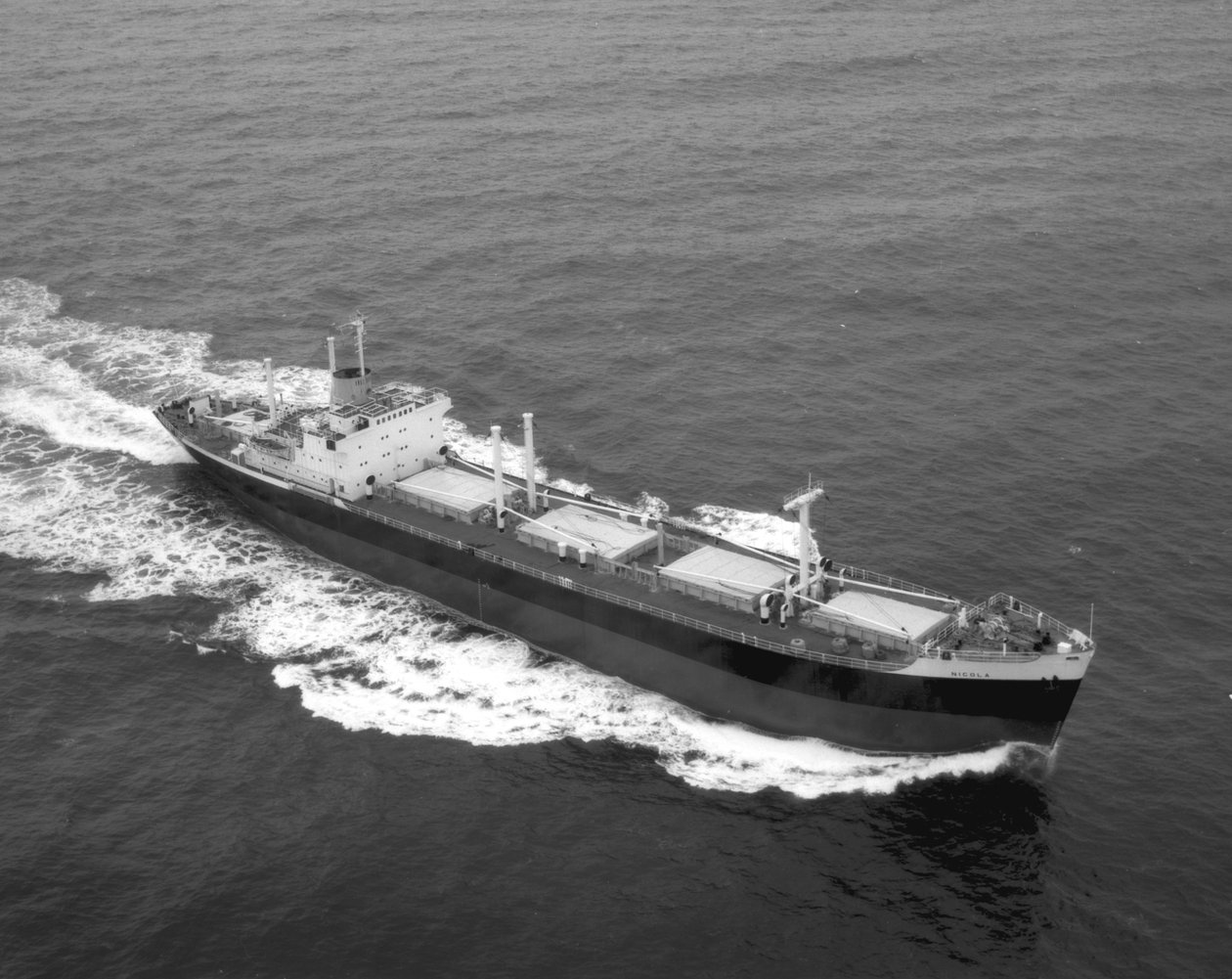 منظر جوي من زاوية القوس الأيمن لنيكولا ، أول SD14 ، في التجارب البحرية ، 20 فبراير 1968 (صور من وزن الجسم) بواسطة غير معروف غير معروف
