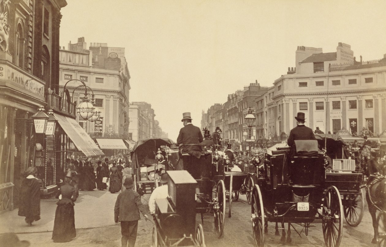 سيرك ريجنت ، لندن ، 1880 (صورة بني داكن) بواسطة غير معروف