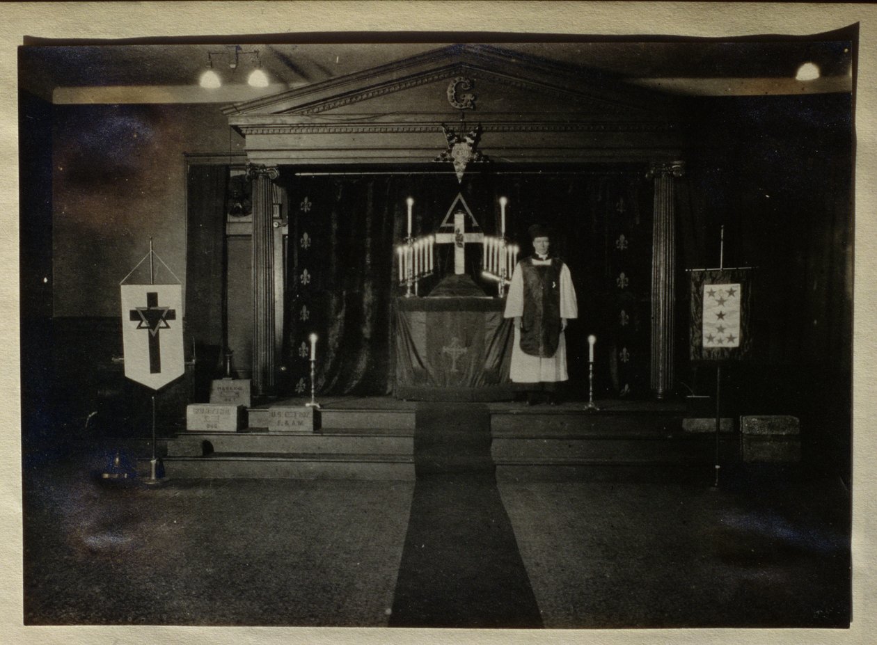 داخل معبد نيويورك ل Societas Rosicruciana في أمريكا ، ج .1913 بواسطة مصور أمريكي