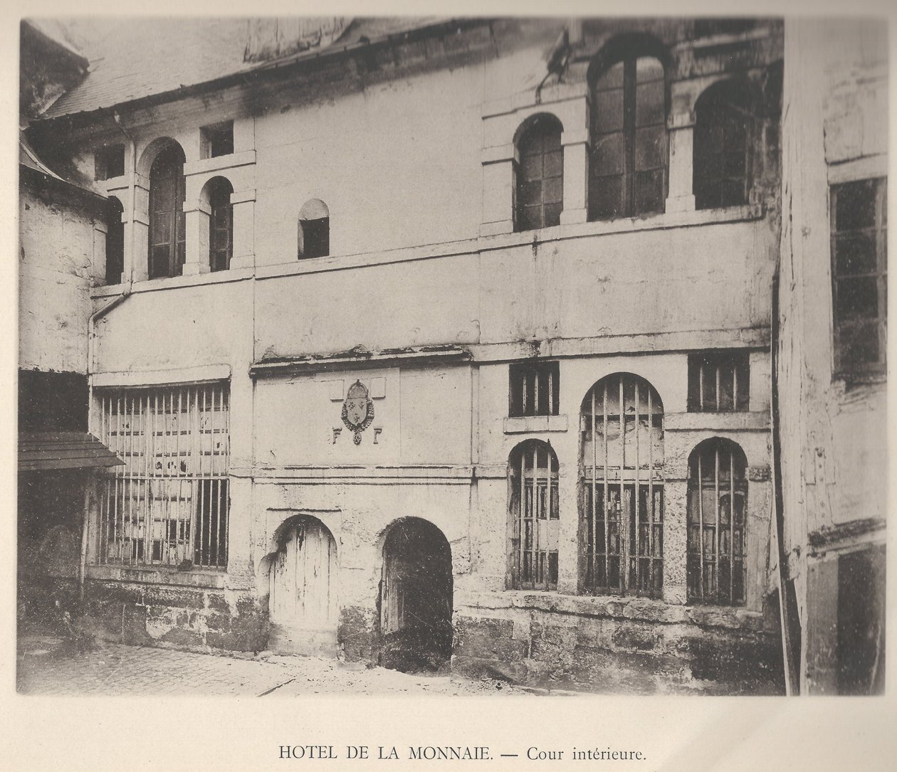 فندق de la Monnaie de Rouen من الفناء الداخلي بواسطة غير معروف