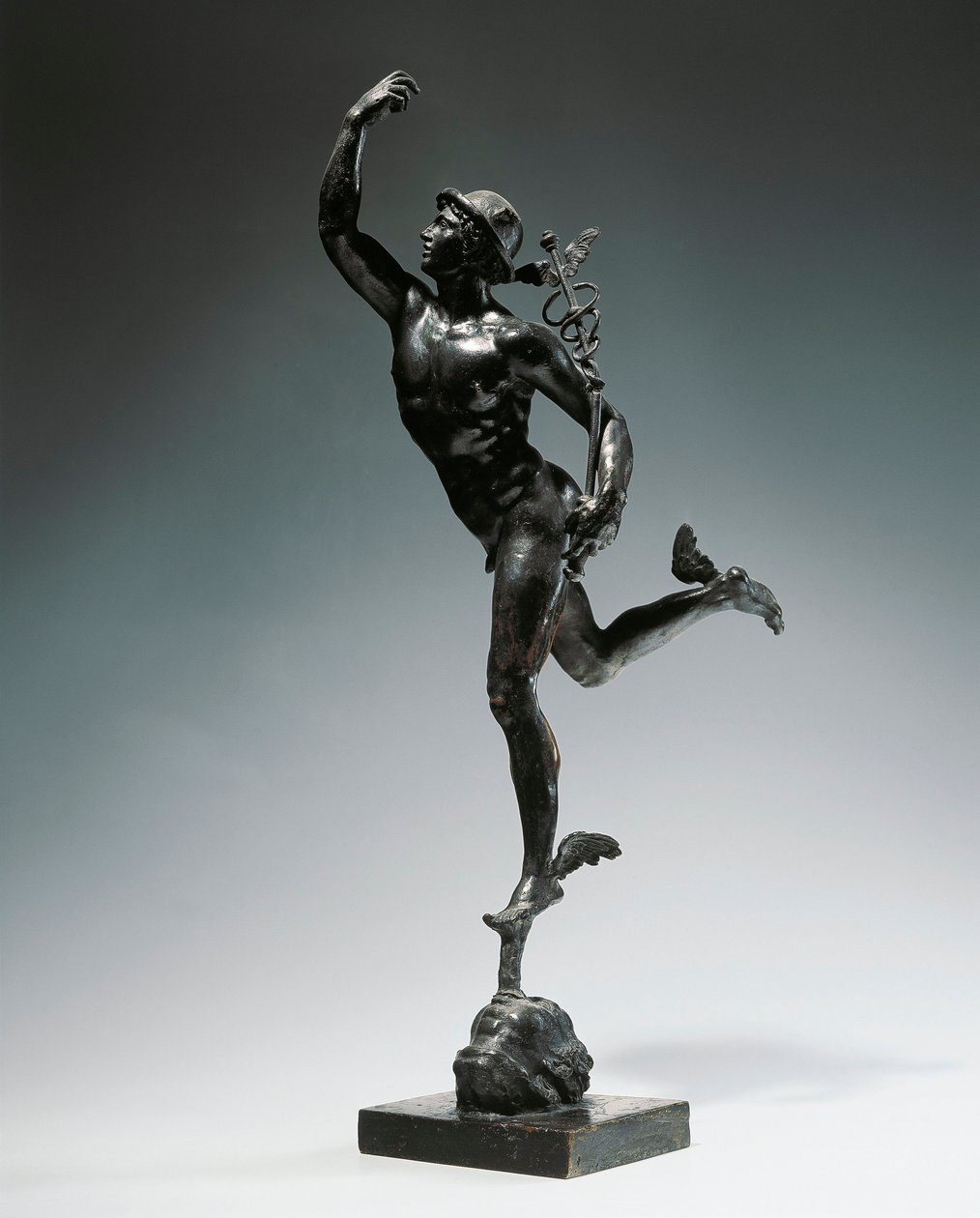 إيطاليا ، ميلان ، منطقة توسكانا ، تمثال صغير من البرونز لـ Flying Mercury بواسطة Giambologna