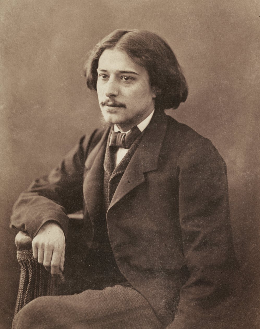 صورة للكاتب ألفونس دوديت (1840-1897) بواسطة نادار ، غاسبارد فيليكس (1820-1910) بواسطة نادار