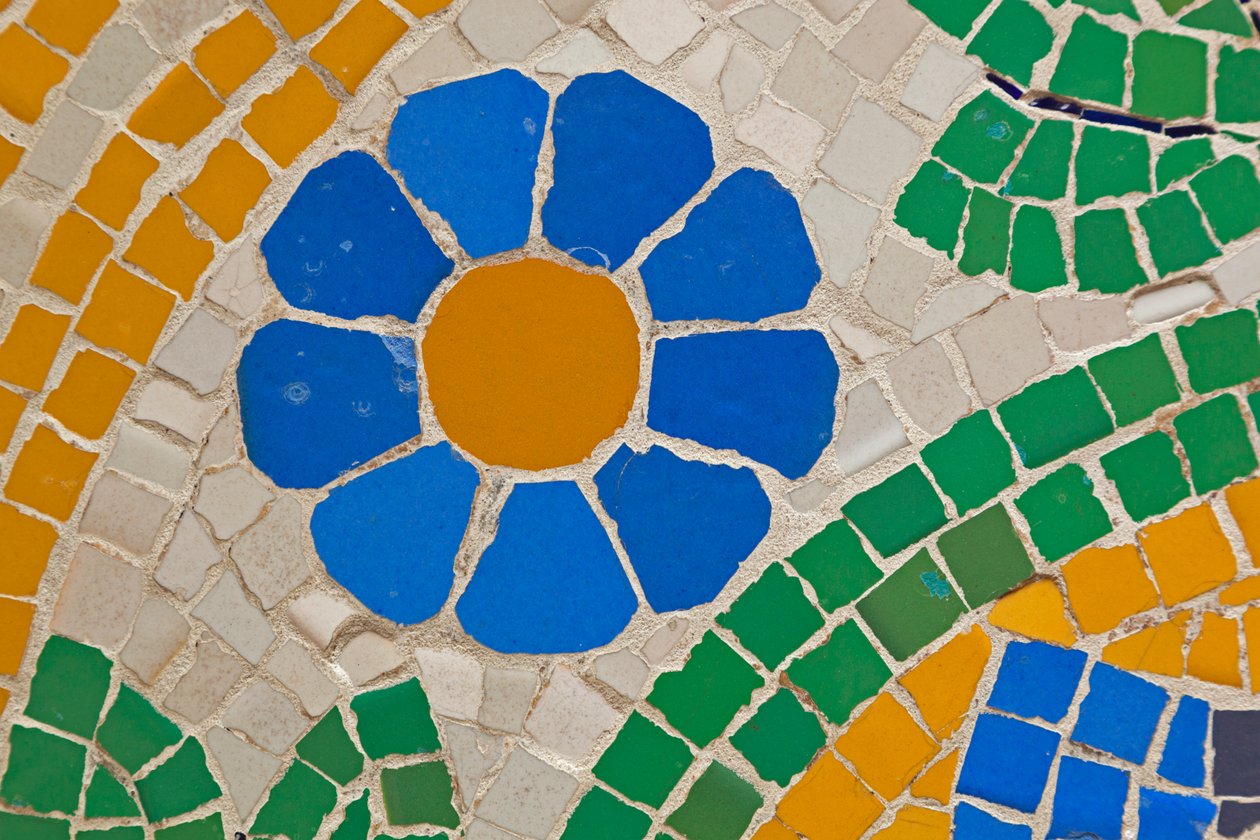 برشلونة ، إسبانيا. أعمال الفسيفساء على واجهة Palau de la Música Catalana. مبنى حديث من تصميم Lluís Domènech i Montaner. قصر الموسيقى الكتالونية. بواسطة غير معروف