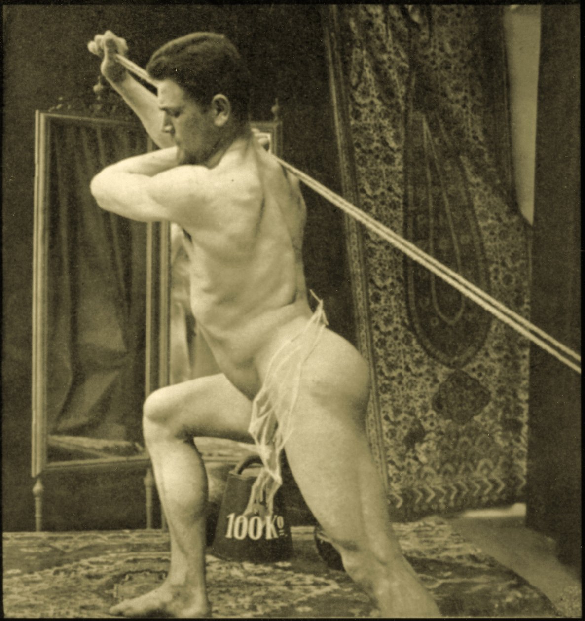 باستخدام آلة الكابلات ، ج .1910 (صورة بني داكن) بواسطة غير معروف