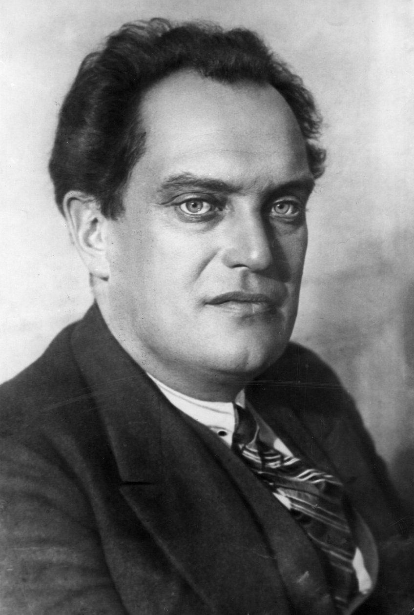 فاليريان الخامس ، كويبيشيف (1888-1935) ، سياسي سوفيتي ، رئيس المجلس الأعلى للاقتصاد الوطني (1928-1930). بواسطة غير معروف