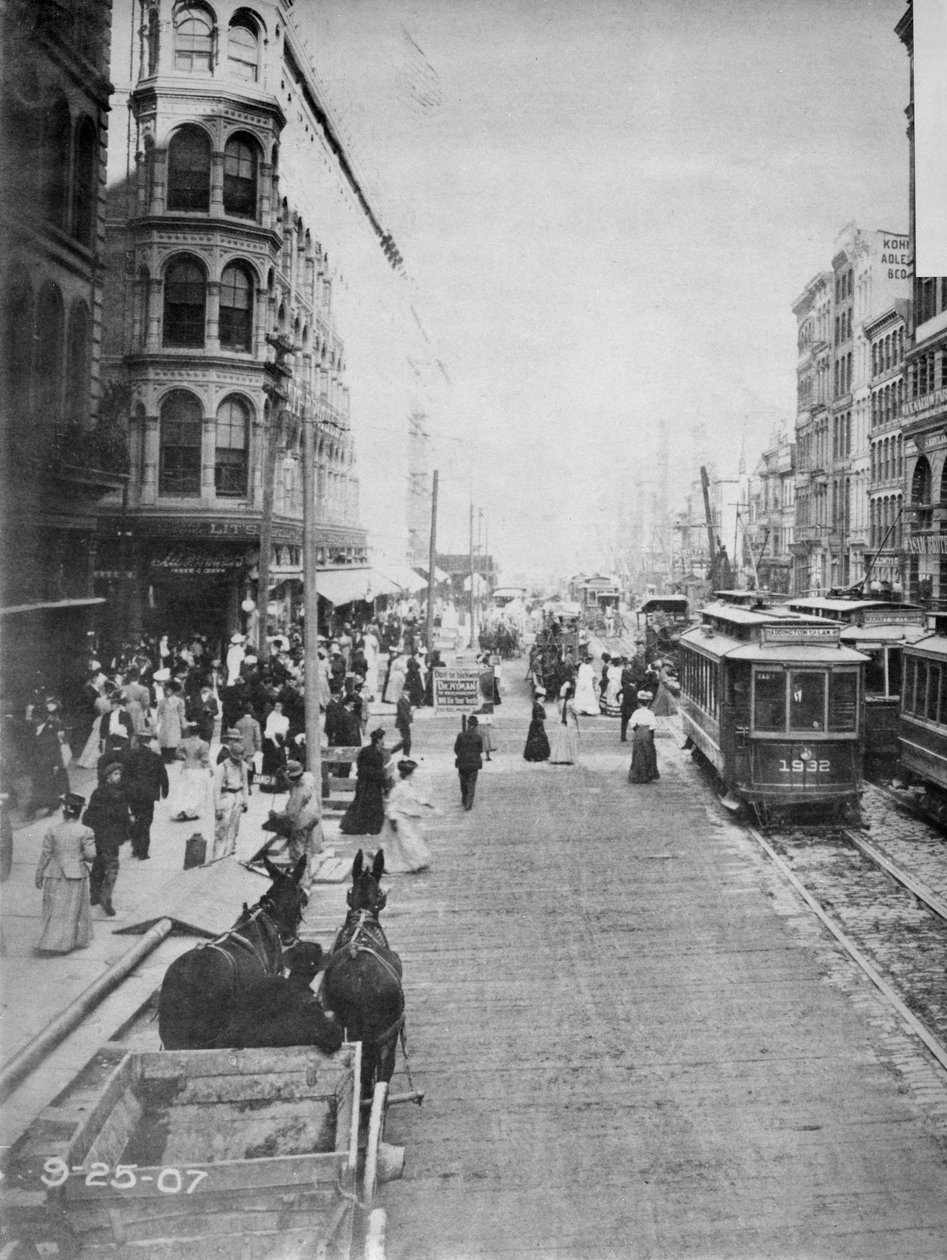شارع السوق باتجاه الشرق من شارع 7th ، فيلادلفيا ، 1907 بواسطة مصور أمريكي