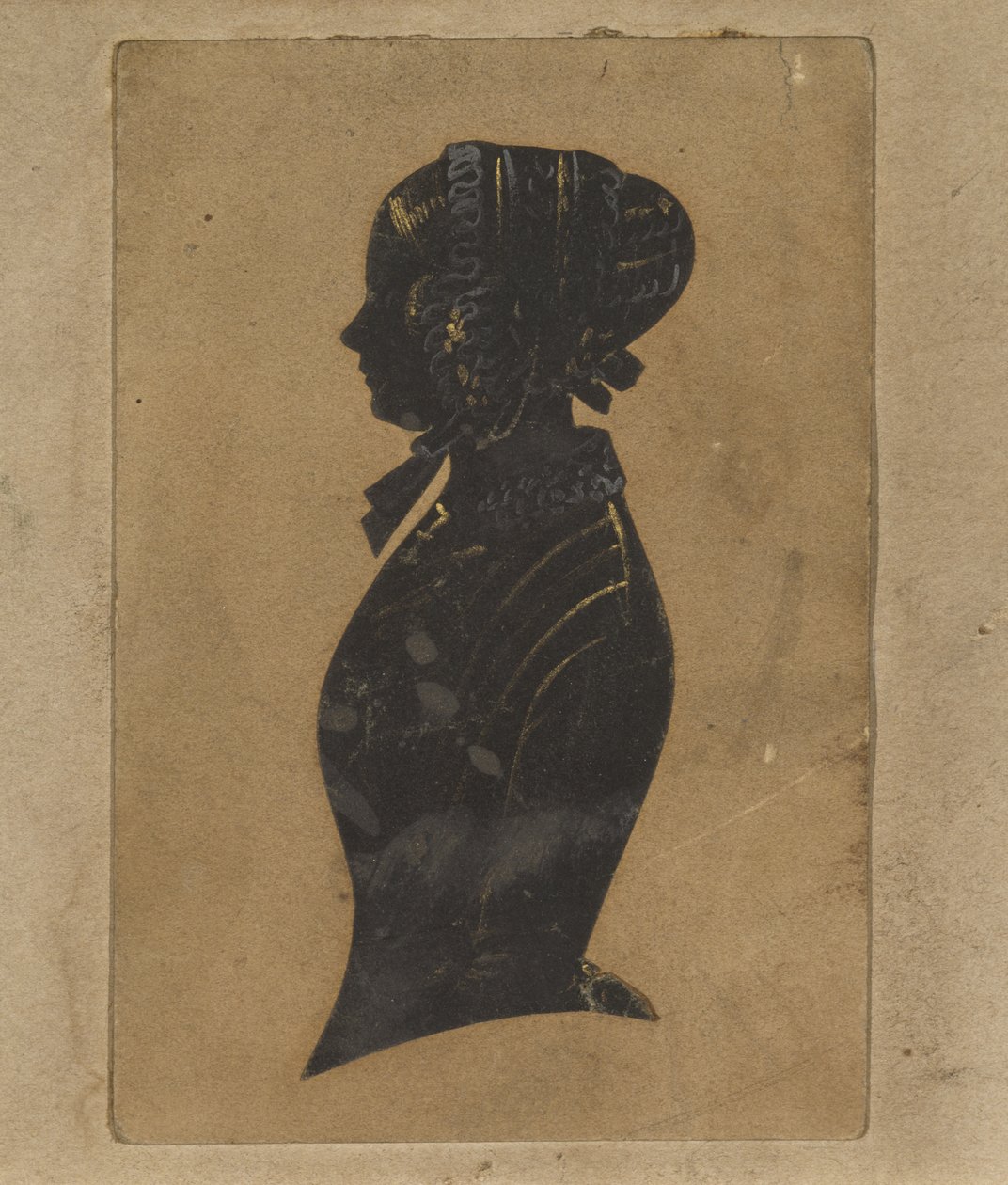 صورة ظلية لسيدة ، ج. 1800-1850 (ورق أسود بإبراز مذهب) بواسطة المدرسة الأمريكية