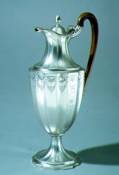 إبريق الماء الساخن ، قطع مشرق ومغطى بألواح بيتر أند آن بيتمان ، لندن ، 1792 (فضي) بواسطة مدرسة اللغة الإنجليزية