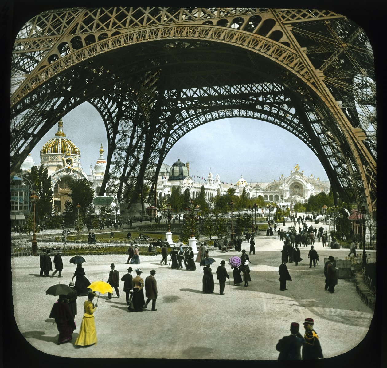 معرض باريس: Champ de Mars وبرج إيفل ، باريس ، فرنسا ، 1900 (شريحة الفانوس) بواسطة مصور فرنسي