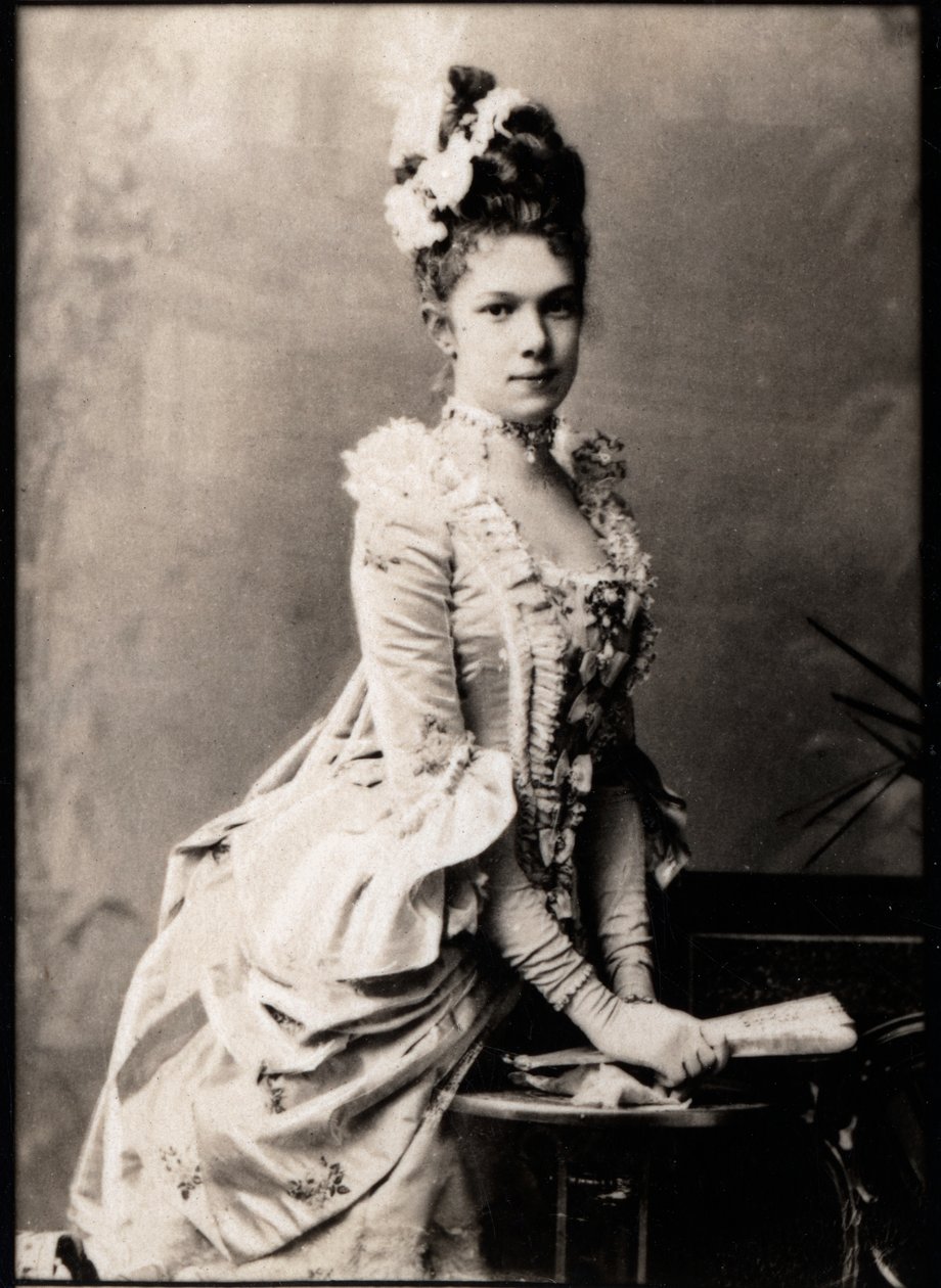 صورة الأرشيدوقة ماري فاليري من النمسا (1868-1924). بواسطة مصور فرنسي