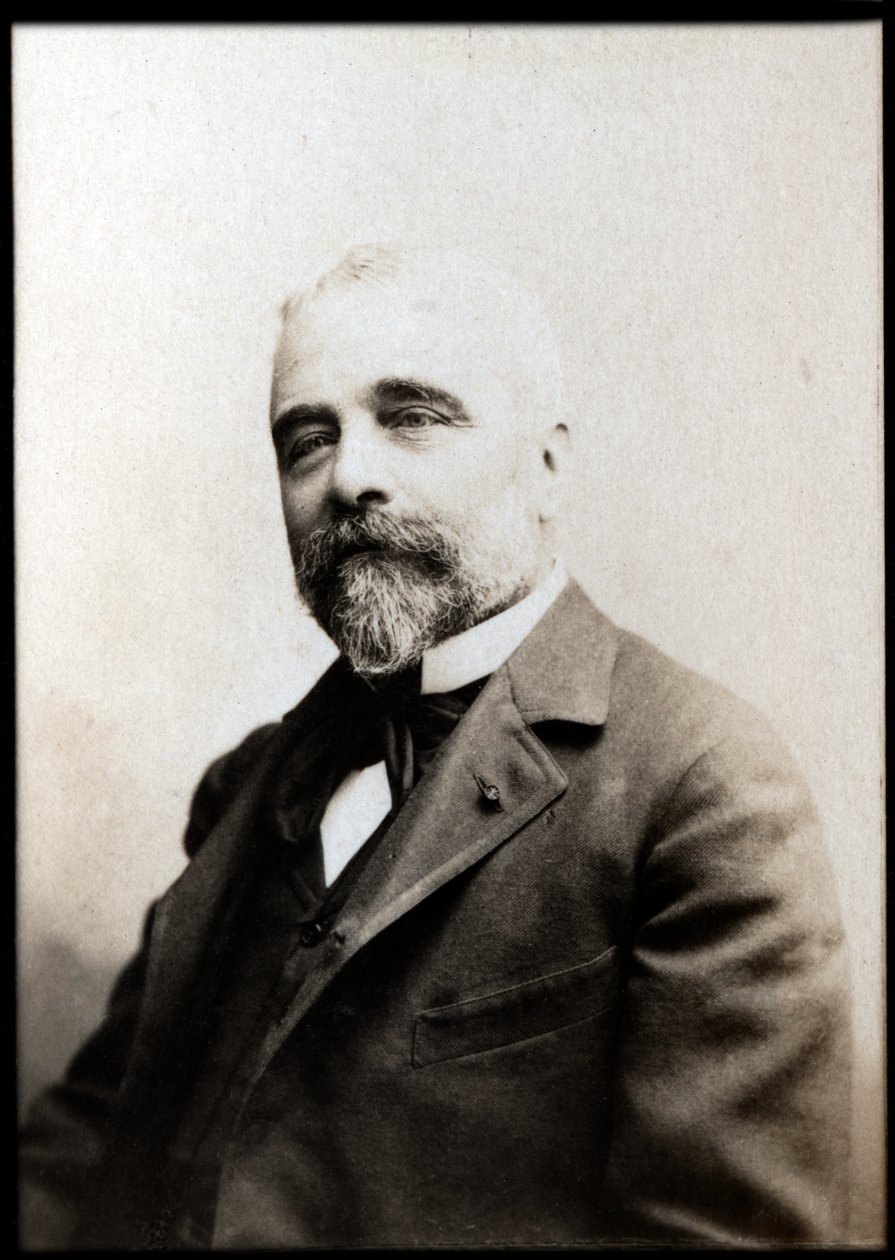 صورة لإرنست لافيس (1842-1922) ، مؤرخ فرنسي. بواسطة مصور فرنسي