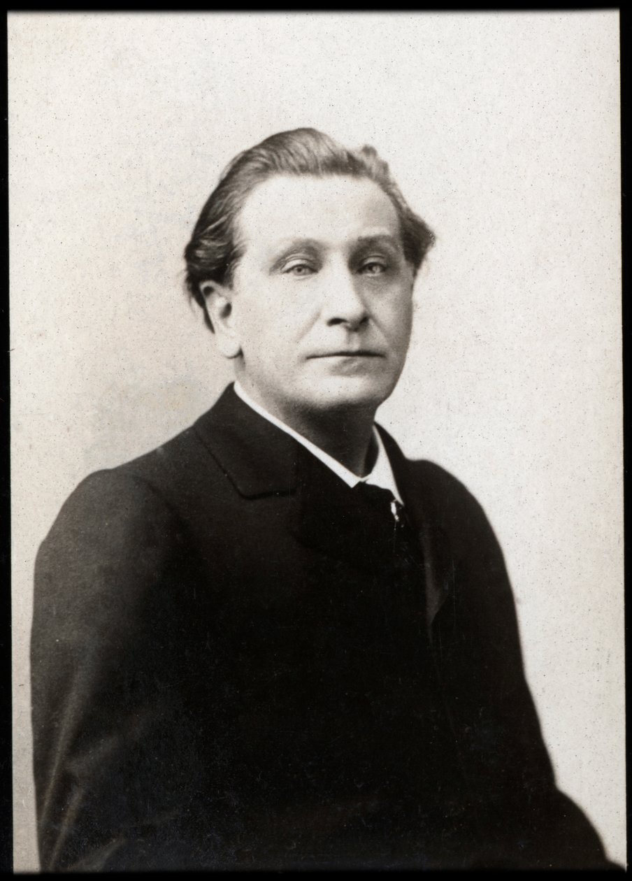 صورة لفرنسوا كوبي (1842-1908) ، شاعر وروائي فرنسي. بواسطة مصور فرنسي