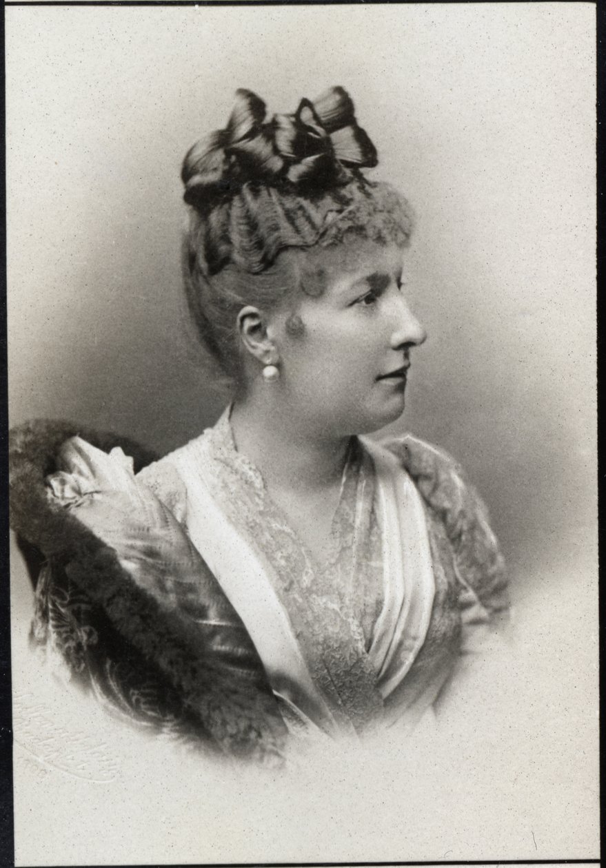 صورة للأميرة لويز ماري من بلجيكا (1858-1924). بواسطة مصور فرنسي