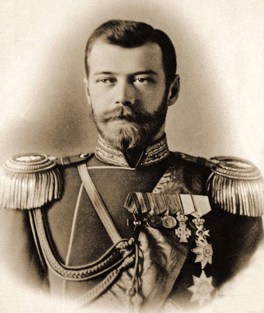 صورة القيصر نيكولاس الثاني (1868-1918) 1898 (صور من وزن الجسم) بواسطة أ. باسيتي استوديو الصور
