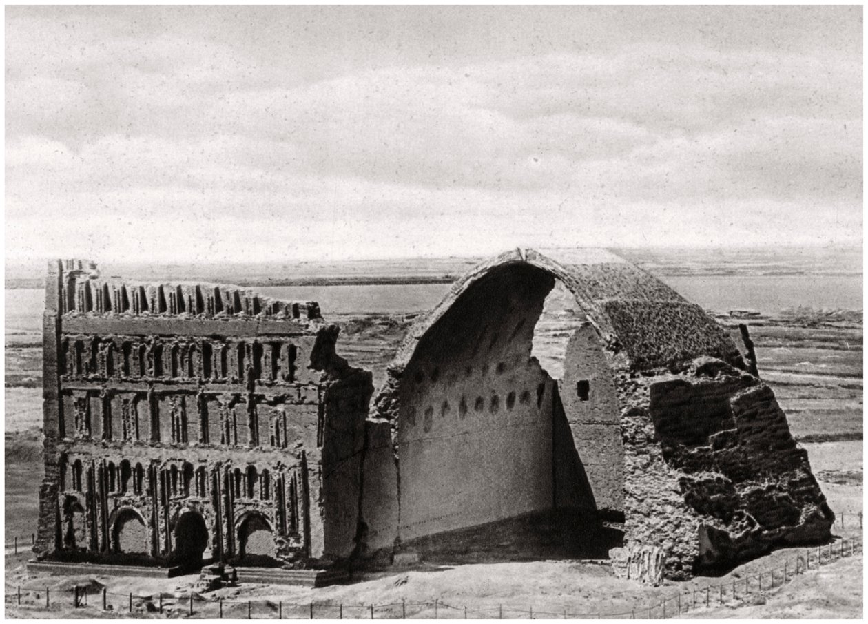 طق كسرة من الجو ، قطسيفون ، العراق ، 1925 بواسطة كريم