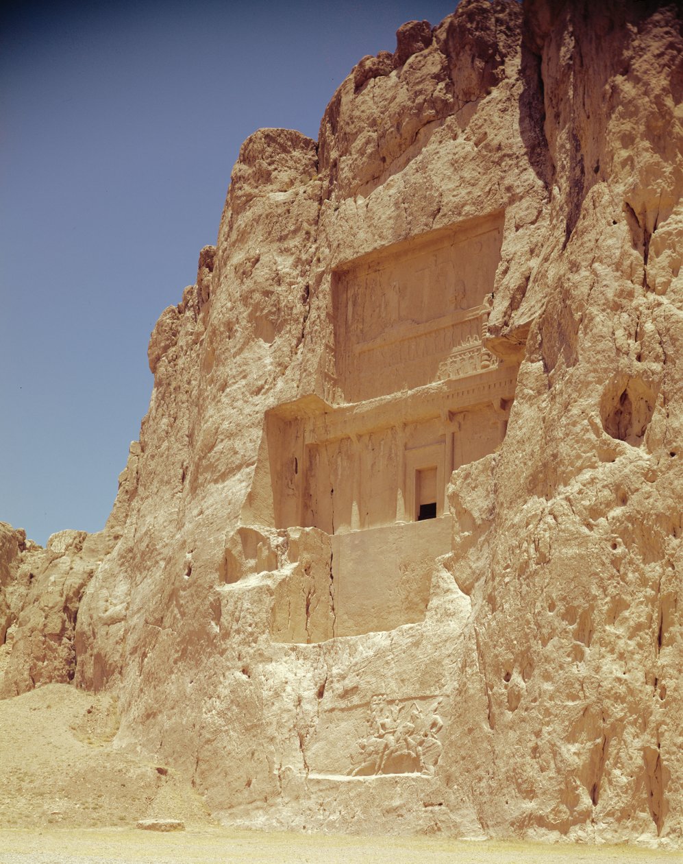 قبر Artaxerxes I ، c.466-464 قبل الميلاد بواسطة الأخمينية