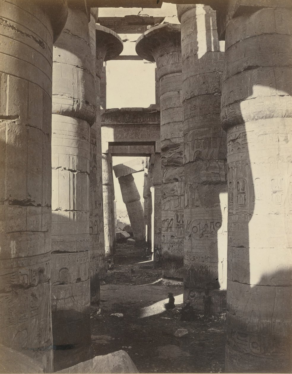 صعيد مصر ، قاعة الأعمدة بالكرنك ، كاليفورنيا. 1870. بواسطة أدولف براون