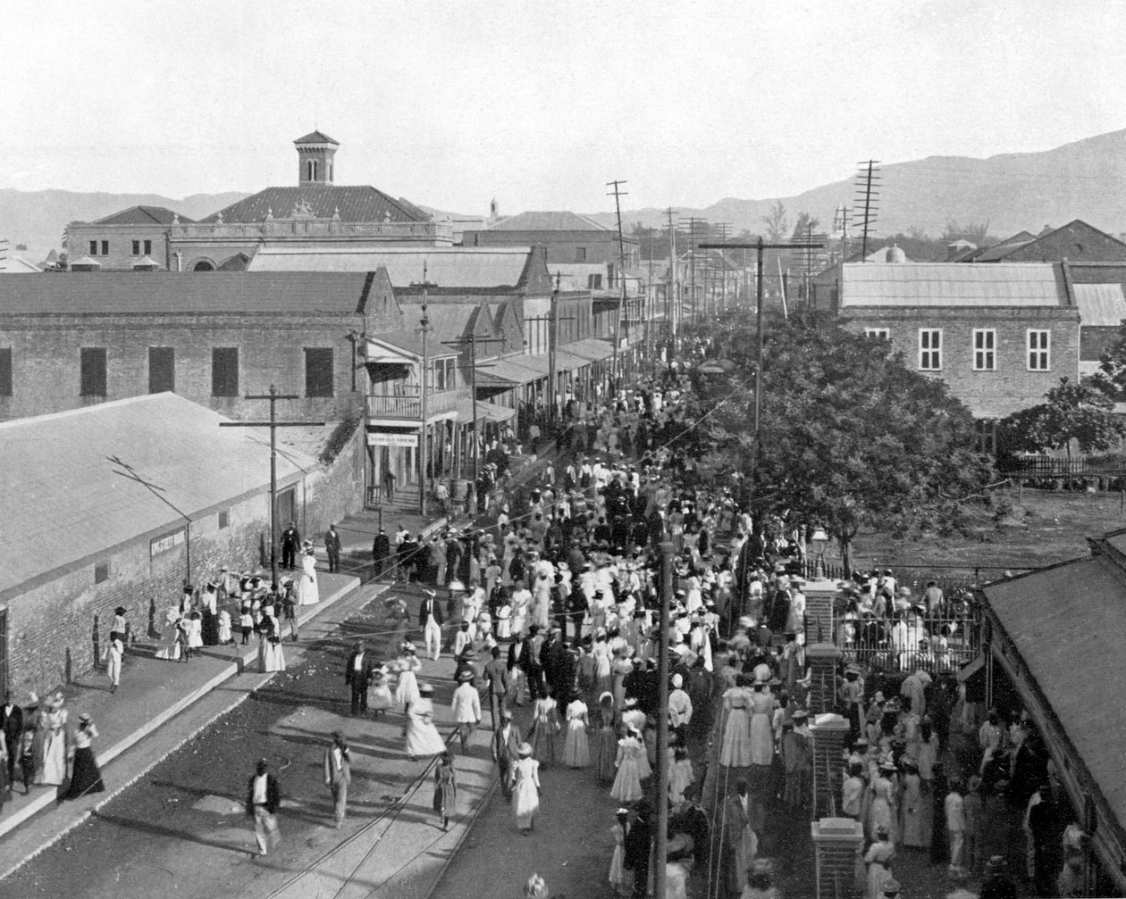 شارع كينغ باتجاه الشمال ، كينغستون ، جامايكا ، c1905. بواسطة أدولف دوبيرلي وابنه