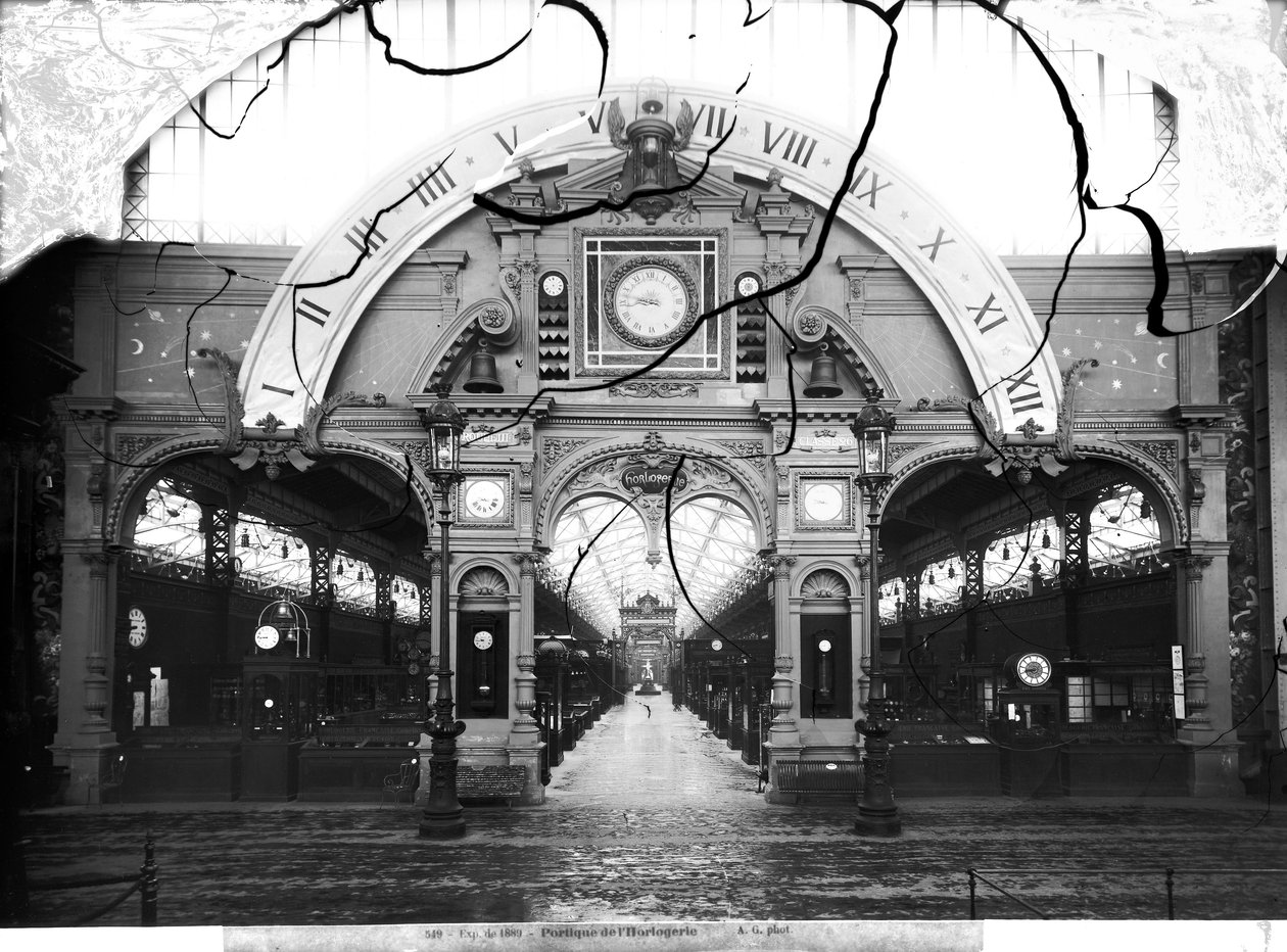 Portico of the Horology Pavilion في المعرض العالمي ، باريس ، 1889 بواسطة Adolphe Giraudon