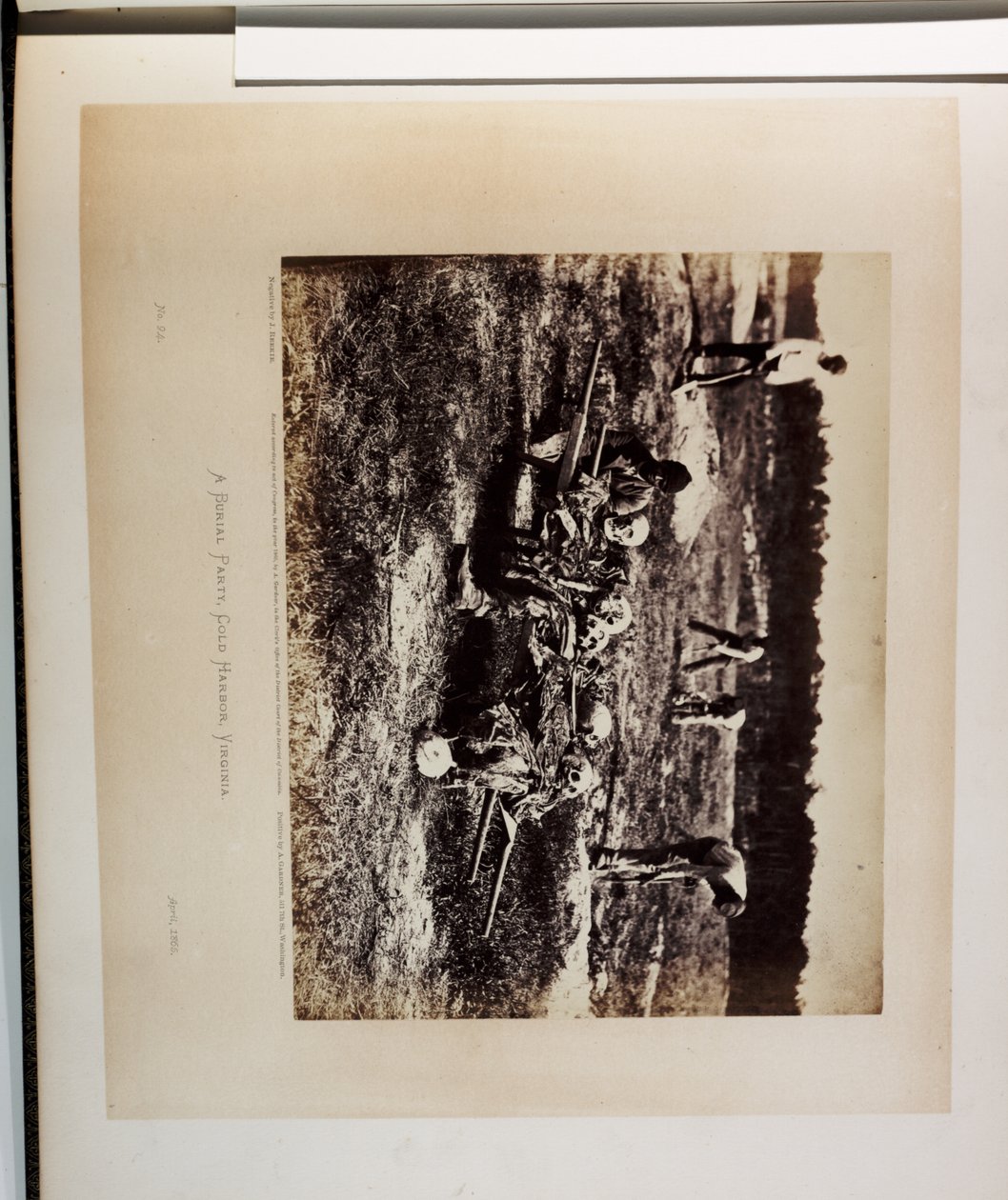 مخطط جاردنر الفوتوغرافي الفوتوغرافي للحرب. 2 مجلدات ، 1866 (صورة بني داكن) بواسطة الكسندر جاردنر