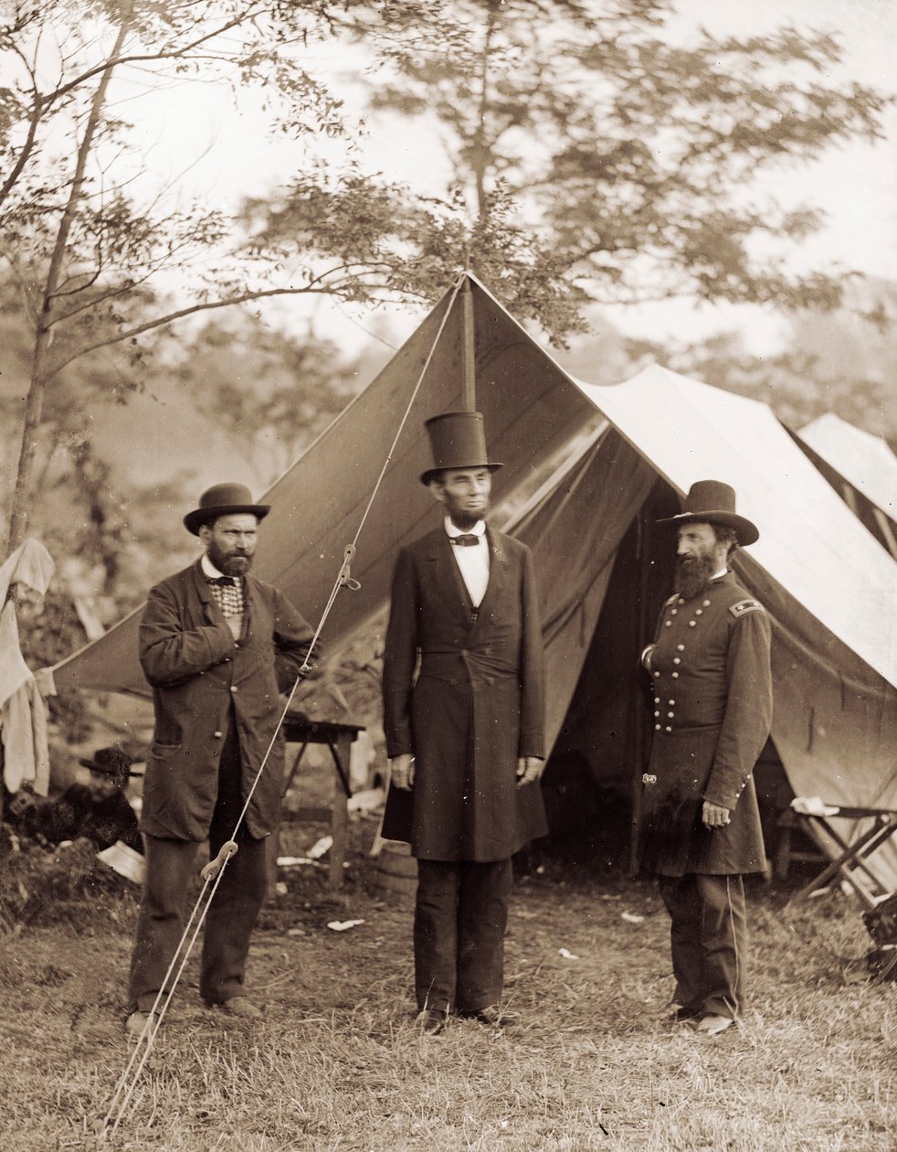 الرئيس لينكولن في Antietam Battlefield بواسطة الكسندر جاردنر