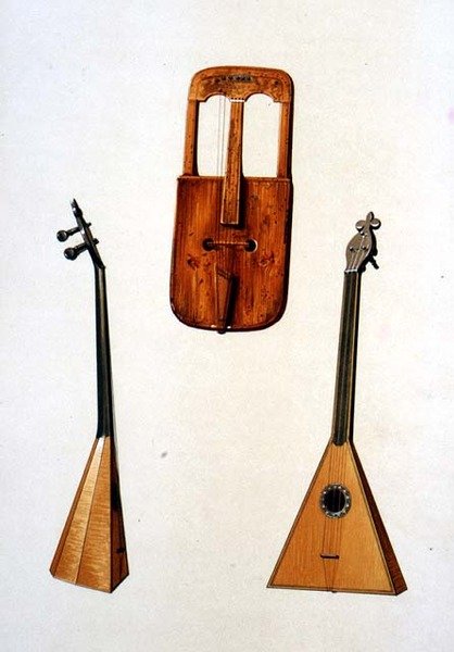 A Welsh Crwth و balalaika روسي ، من "Musical Instruments" (ليثو ملون) بواسطة ألفريد جيمس هيبكنز