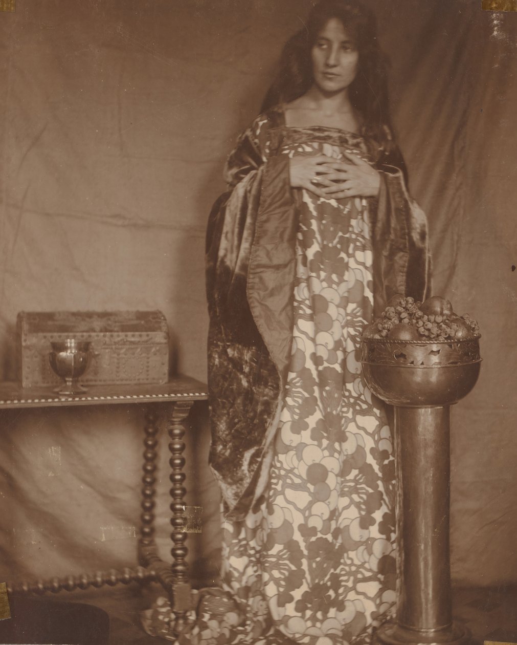 صورة لأليس ديودون تشيس ، كاليفورنيا. 1906. بواسطة أليس جيرسون تشيس