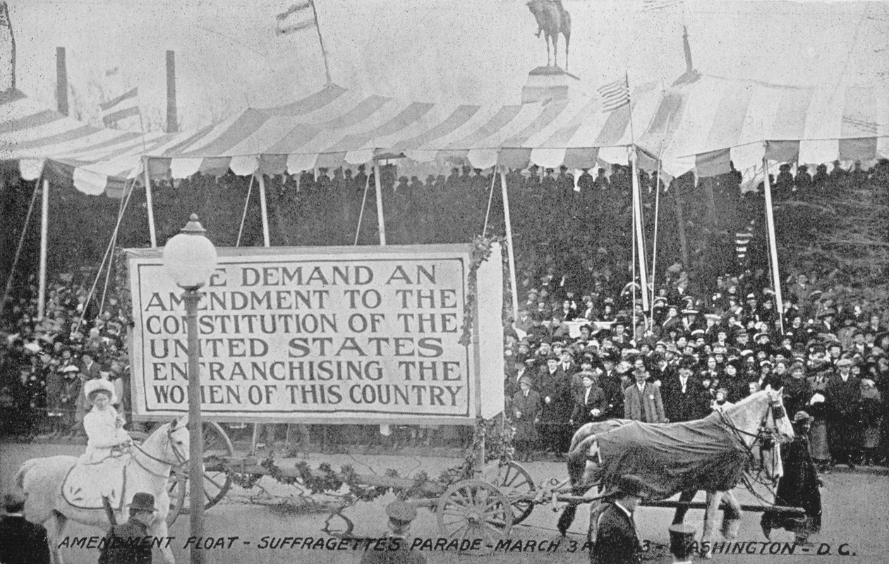 تعويم التعديل من موكب Suffragettes في واشنطن العاصمة ، 3 مارس 1913 بواسطة مصور أمريكي