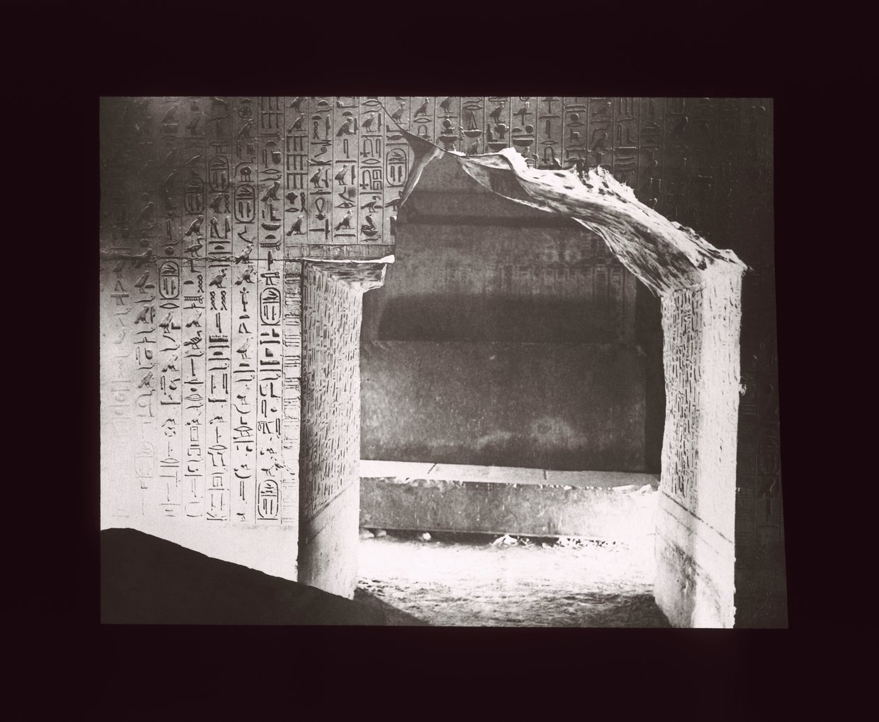 حجرة الدفن ، هرم يوناس ، سقارة ، الأسرة الخامسة (شريحة الفانوس) بواسطة مصور أمريكي