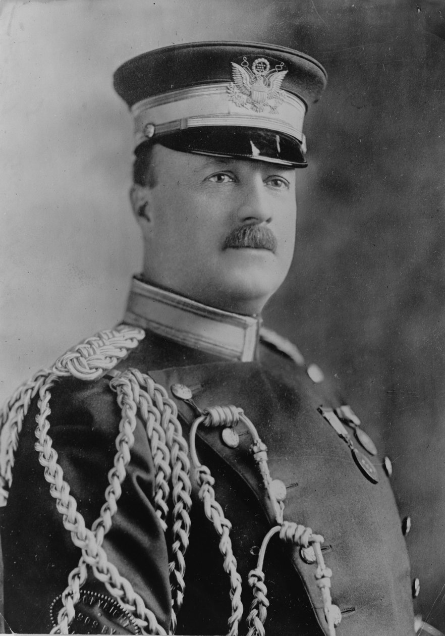 الكابتن ارشيبالد ويلينجهام بات ، 1909 بواسطة مصور أمريكي