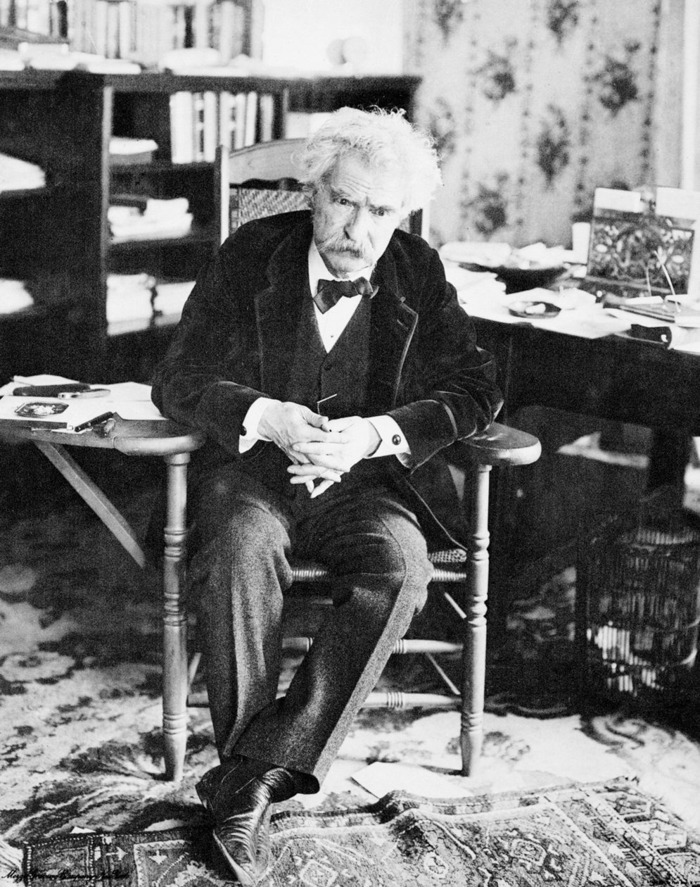 صورة لمارك توين (1835-1910) بواسطة مصور أمريكي