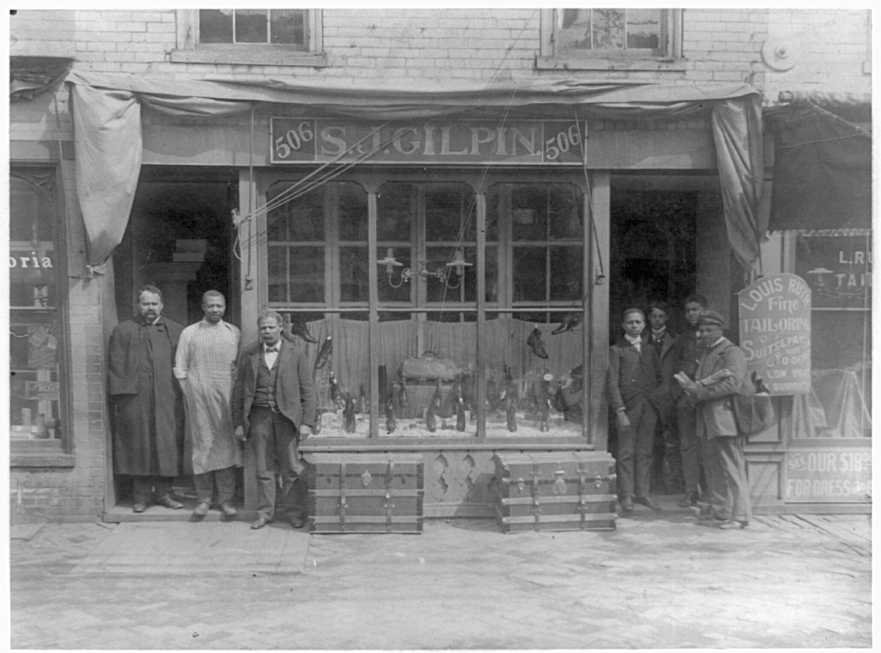 SJ Gilpin متجر أحذية ، ريتشموند ، فيرجينيا ، c.1899 بواسطة مصور أمريكي