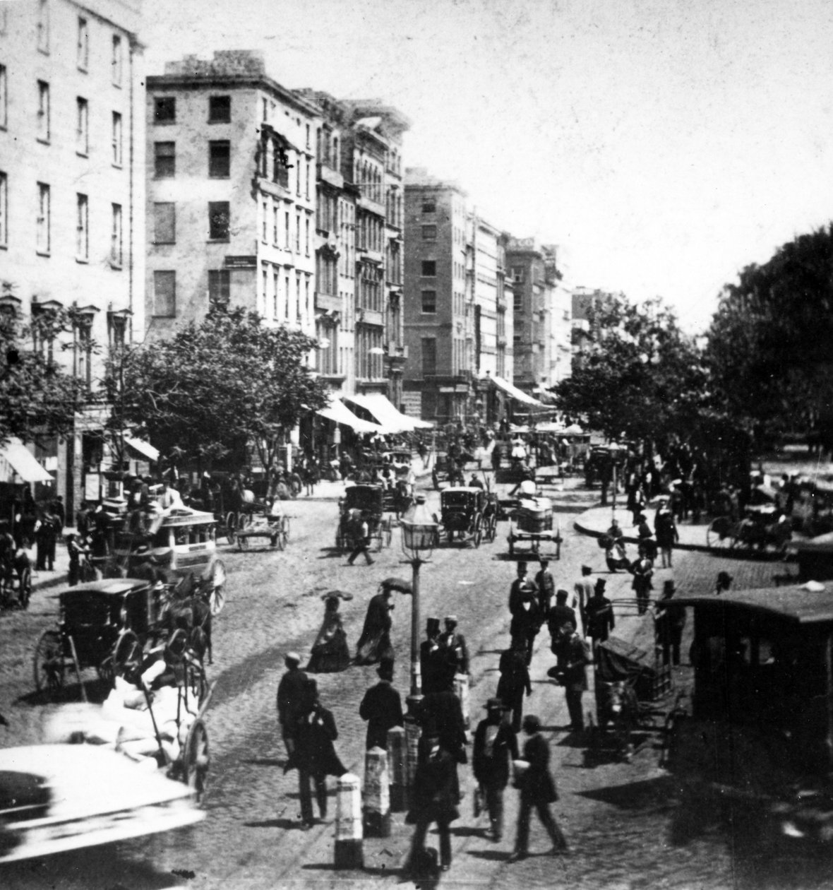 عرض برودواي من متحف بارنومز ، 1860s بواسطة مصور أمريكي
