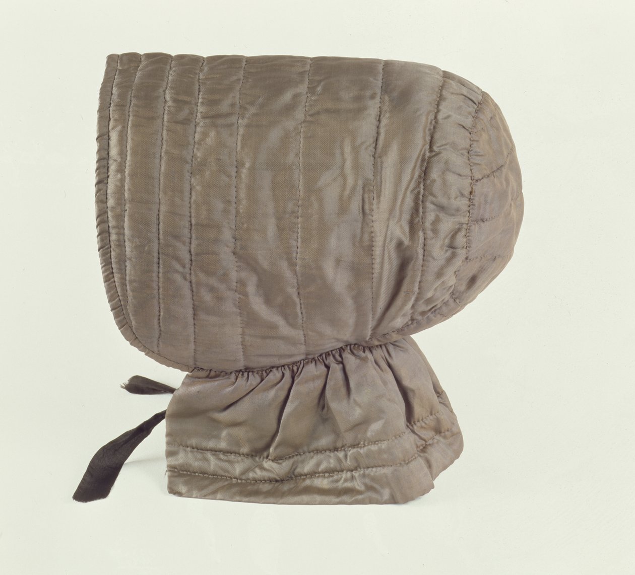 كويكر بونيه ، c.1780 (نسيج) بواسطة المدرسة الأمريكية