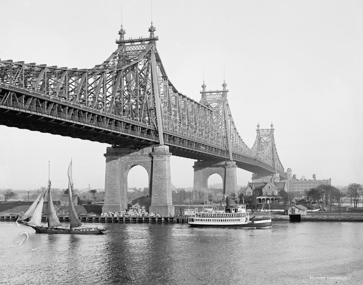 جسر جزيرة بلاكويلز (أي كوينزبورو) ، نيويورك ، نيويورك ، 1910-1920 بواسطة مصور أمريكي