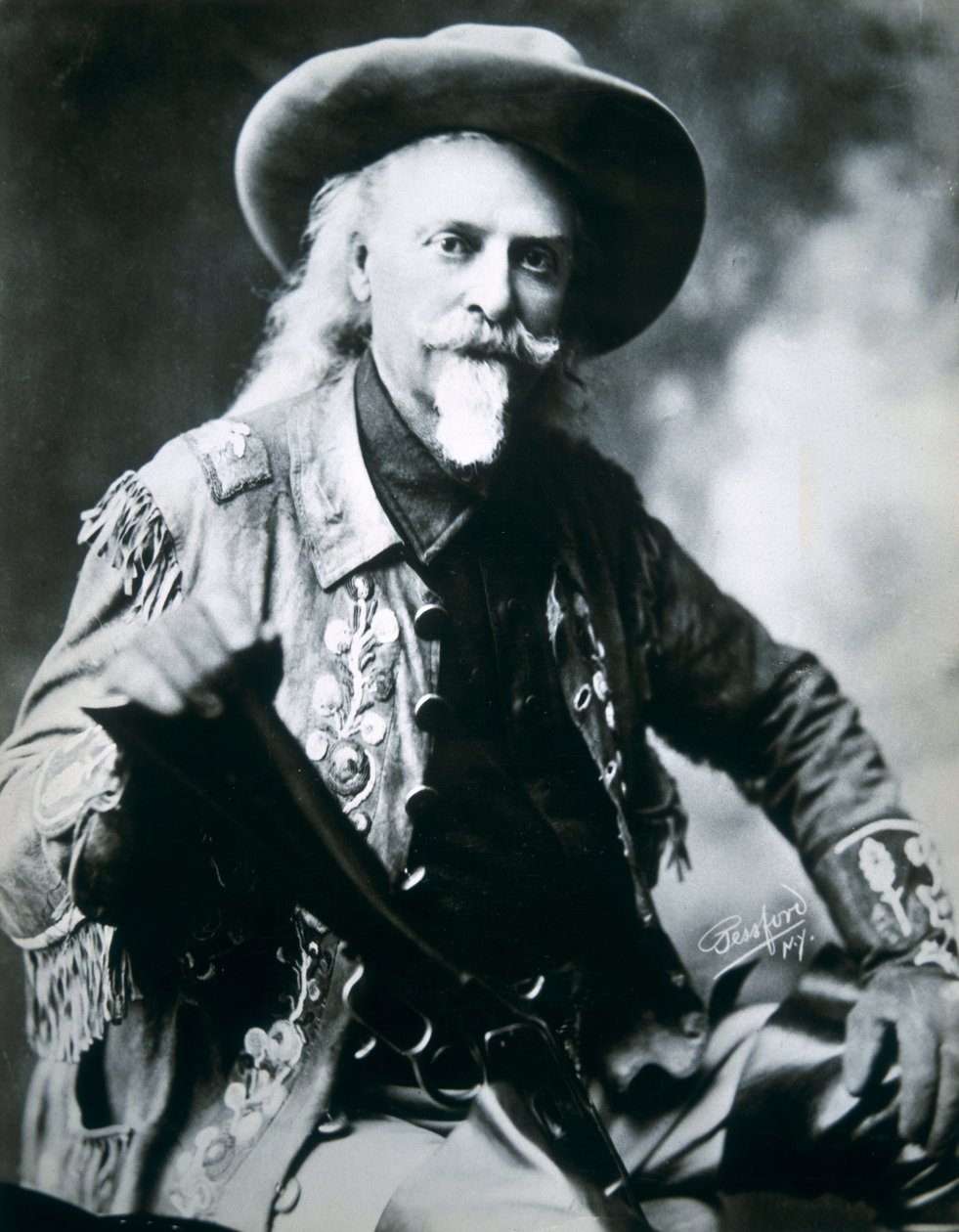 Buffalo Bill (1846-1917) (b/w photo) بواسطة مصور أمريكي