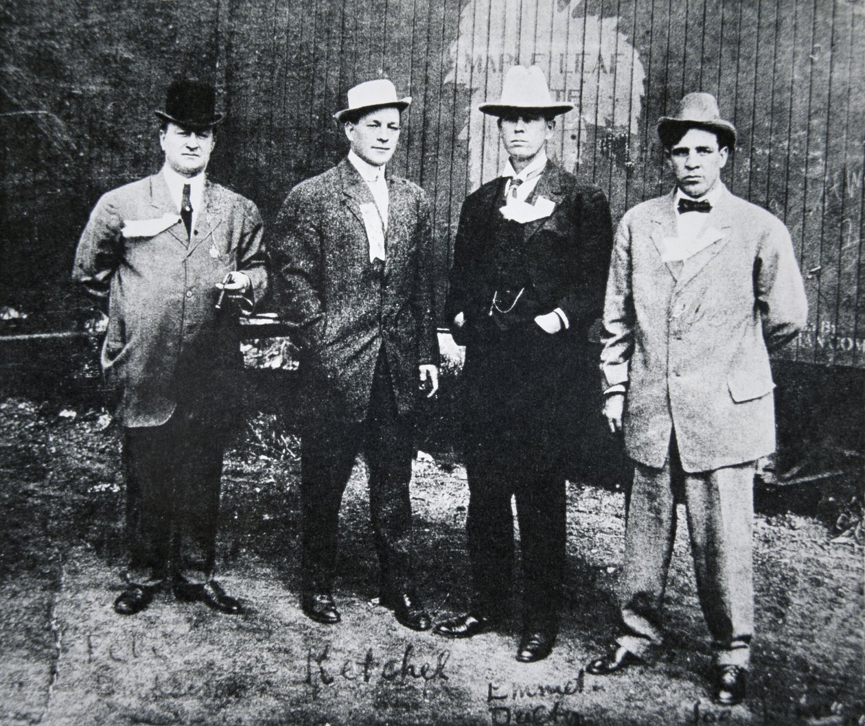 إيميت دالتون (مواليد 1871) حوالي 1909 (صورة بالأبيض والأسود) بواسطة مصور أمريكي