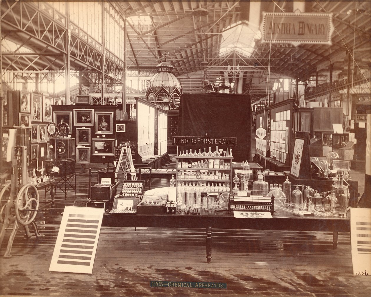 معرض Lenoir & Forsters ، المبنى الرئيسي ، Centennial International Exhibition ، فيلادلفيا ، 1876 (طبعة زخرفية) بواسطة مصور أمريكي