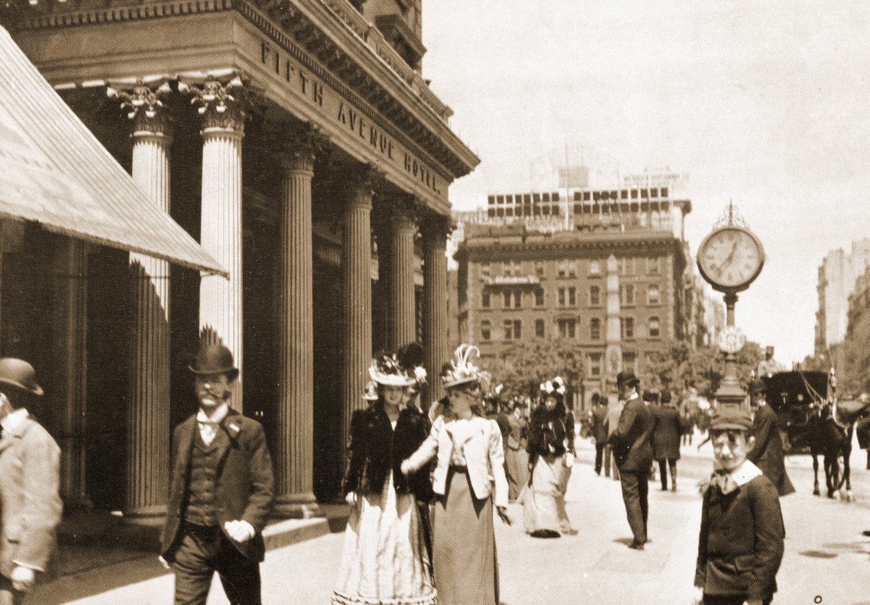 فندق The Fifth Avenue في ماديسون سكوير ، مدينة نيويورك ، 1896 بواسطة مصور أمريكي