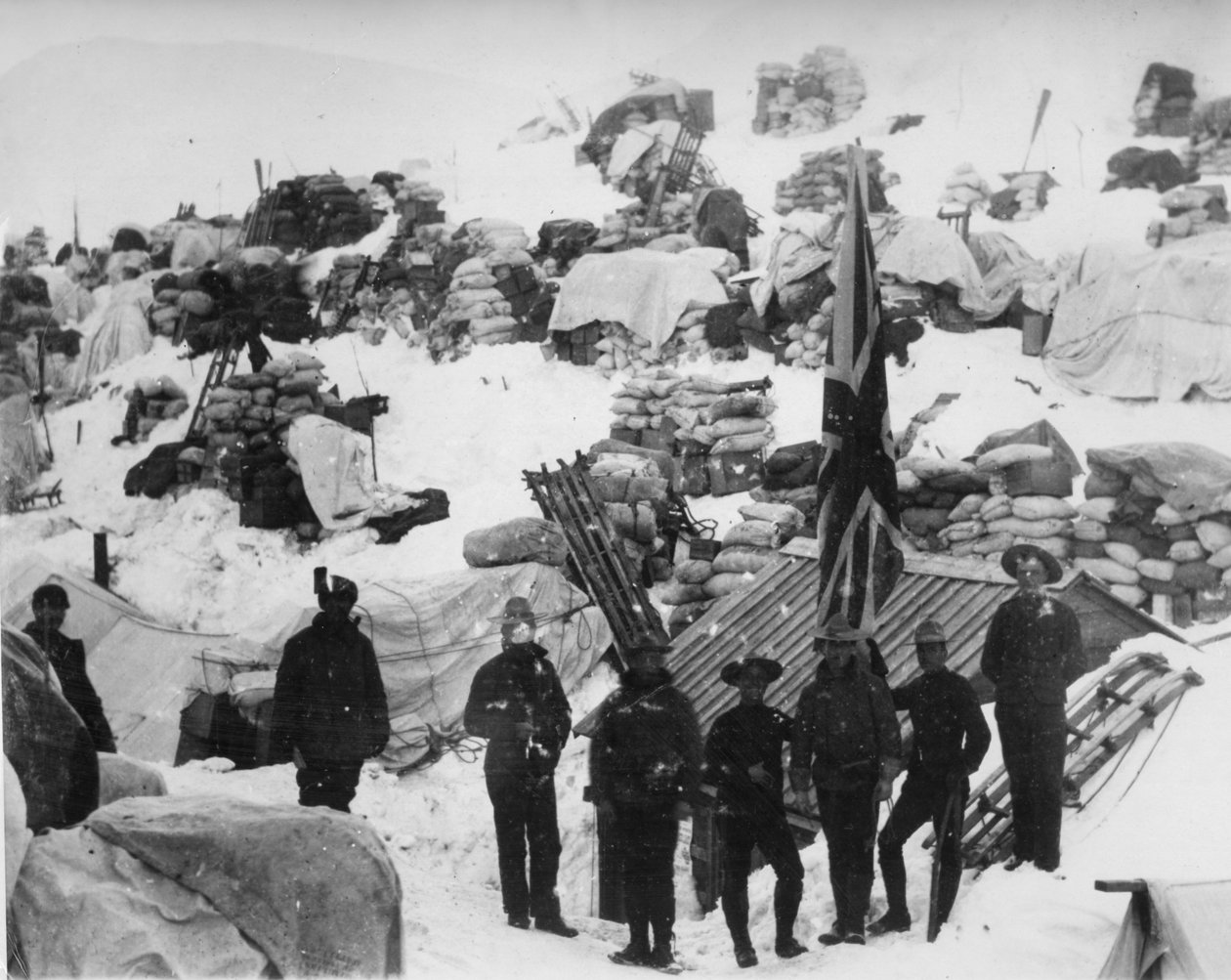 Yukon / Klondike Gold Rush in 1898 (b/w photo) بواسطة مصور أمريكي