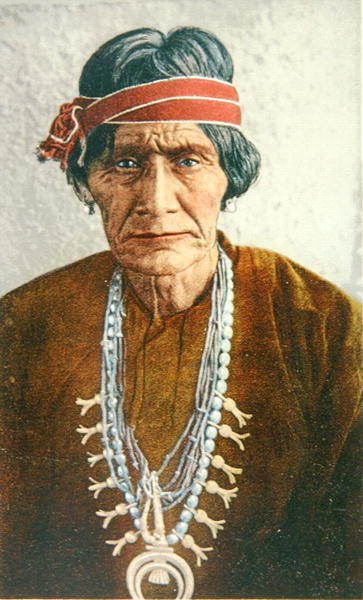 رجل طب نافاجو من نيومكسيكو ، حوالي 1900 (ليثو ملون) بواسطة المدرسة الأمريكية