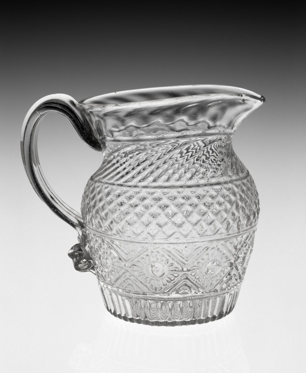 إبريق كريم ، ج. 1820-1840 (زجاج رصاص) بواسطة المدرسة الأمريكية