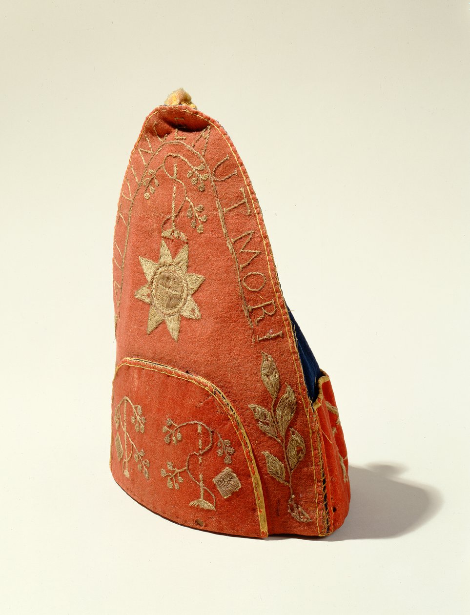 غطاء غرينادير ، 1740-70 (الصوف والكتان) بواسطة المدرسة الأمريكية