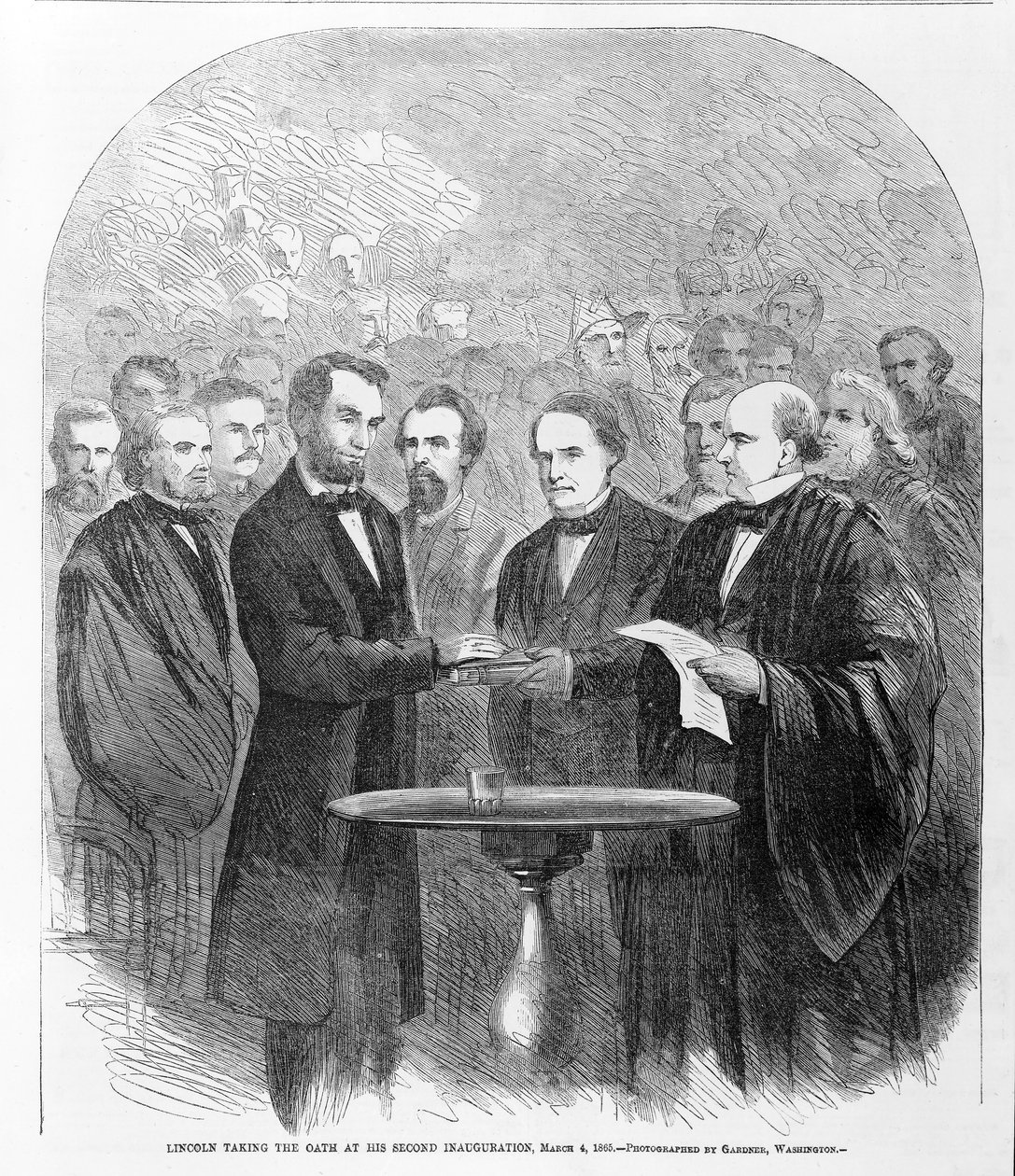 أدى لينكولن اليمين في حفل تنصيبه الثاني ، 4 مارس 1865 ، تم نشره عام 1865 بواسطة المدرسة الأمريكية