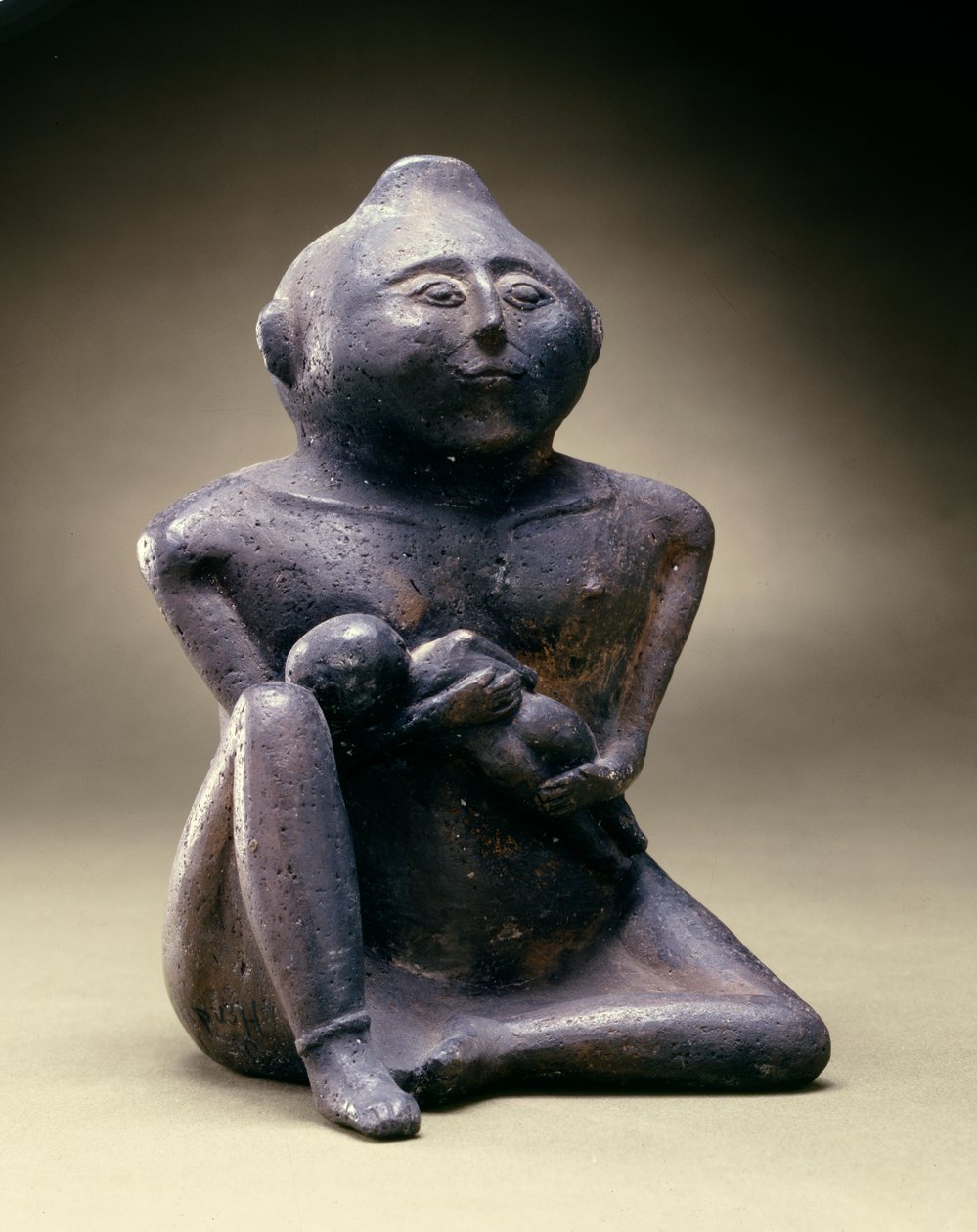 زجاجة التمريض - تمثال الأم ، Cahokia Culture ، العصر المسيسيبي ، 1200-1400 (سيراميك) بواسطة المدرسة الأمريكية