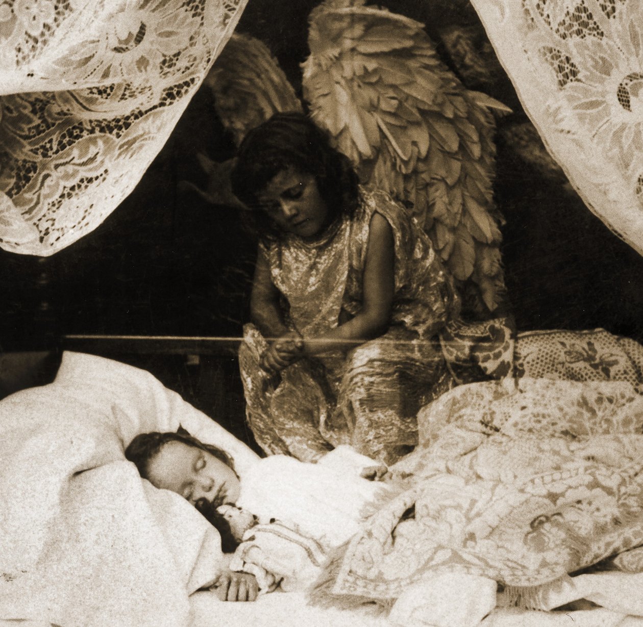 فتاة نائمة يراقبها الملاك الحارس ، 1898 (صورة مجسمة) بواسطة المدرسة الأمريكية