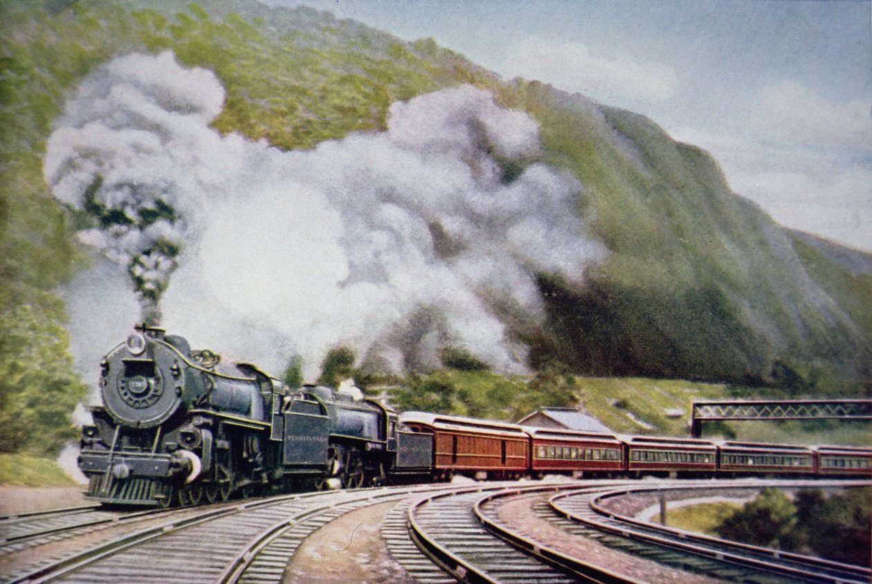 The New York to Chicago Express at the Horse-Shoe Curve, Alleghany, c.1930 (colour litho) بواسطة المدرسة الأمريكية