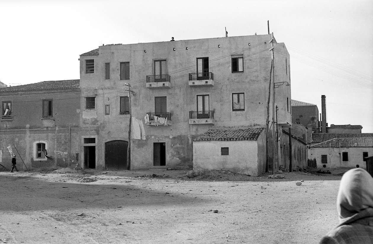  بواسطة 