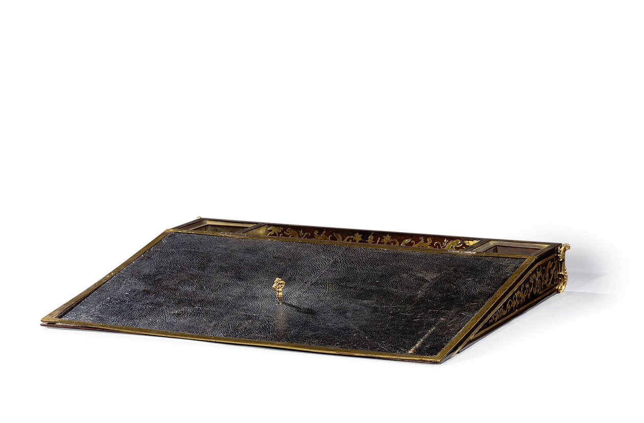 Regence ecritoire ، c.1715-20 (ذبل نحاسي مرصع وأبنوس) بواسطة أندريه تشارلز (Attr. To) Boulle