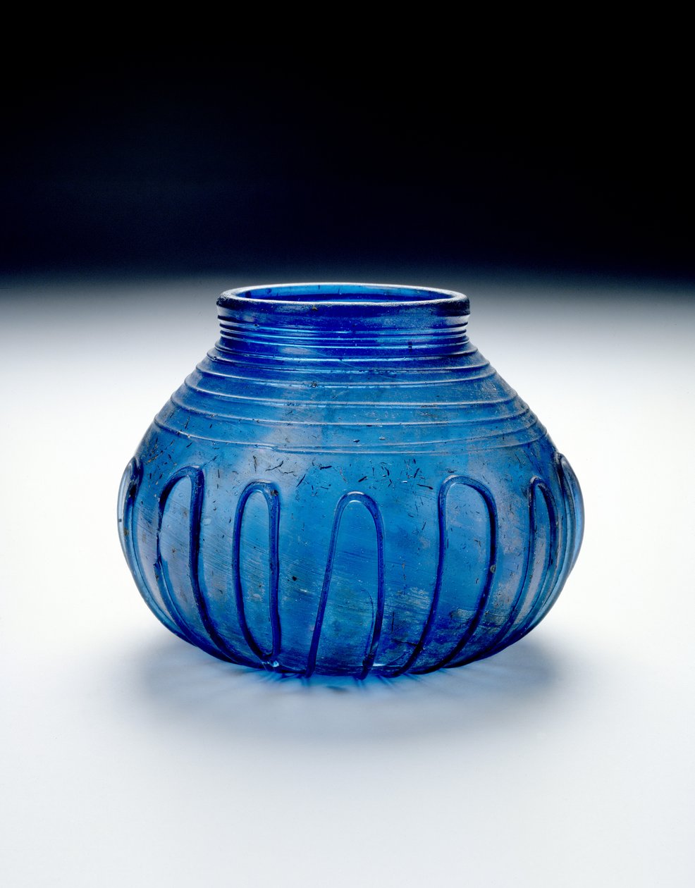 Cuddesdon Bowl ، ربما كنتيش ، أنجلو ساكسوني ، c.600 (زجاج بزخرفة متأخرة) بواسطة الأنجلو ساكسون